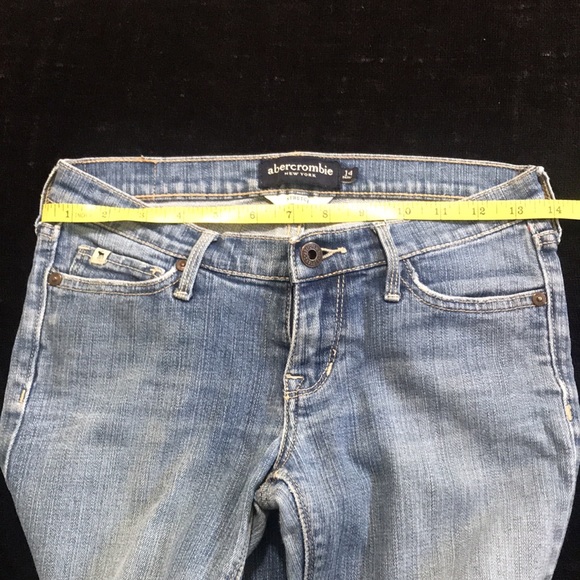 BUNDLE 2 pairs (MIDDLE AND RIGHT) Abercrombie jeans Sz 14Slim - Picture 6 of 7